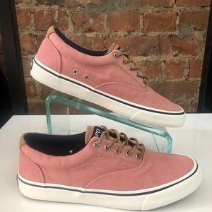 Sperry Sneaker
